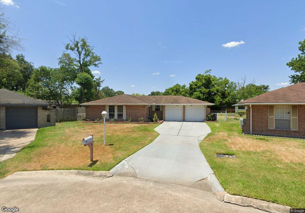 8807 Cottage Gate Ln, Houston, TX 77088 - photo 1