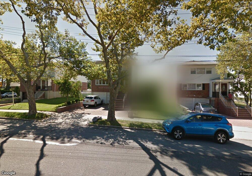 205-10 26th Ave unit 2floor, Flushing, NY 11360 - photo 1