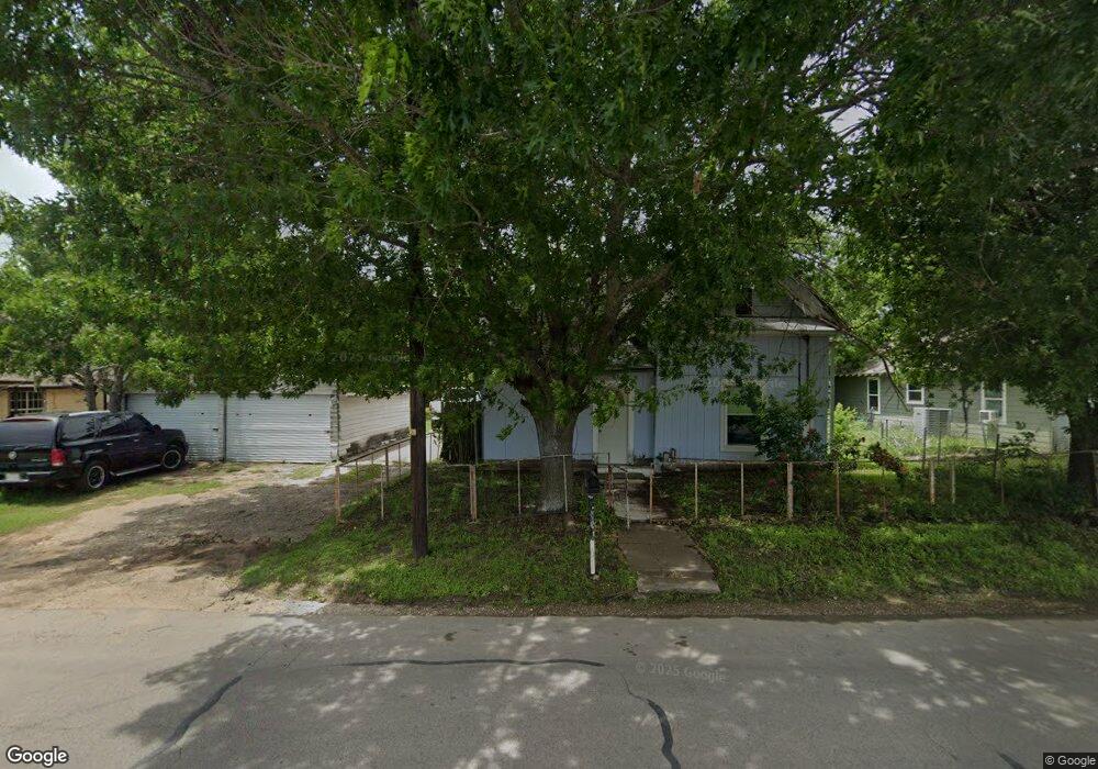 1107 Chase Ave, Cleburne, TX 76031 - photo 1