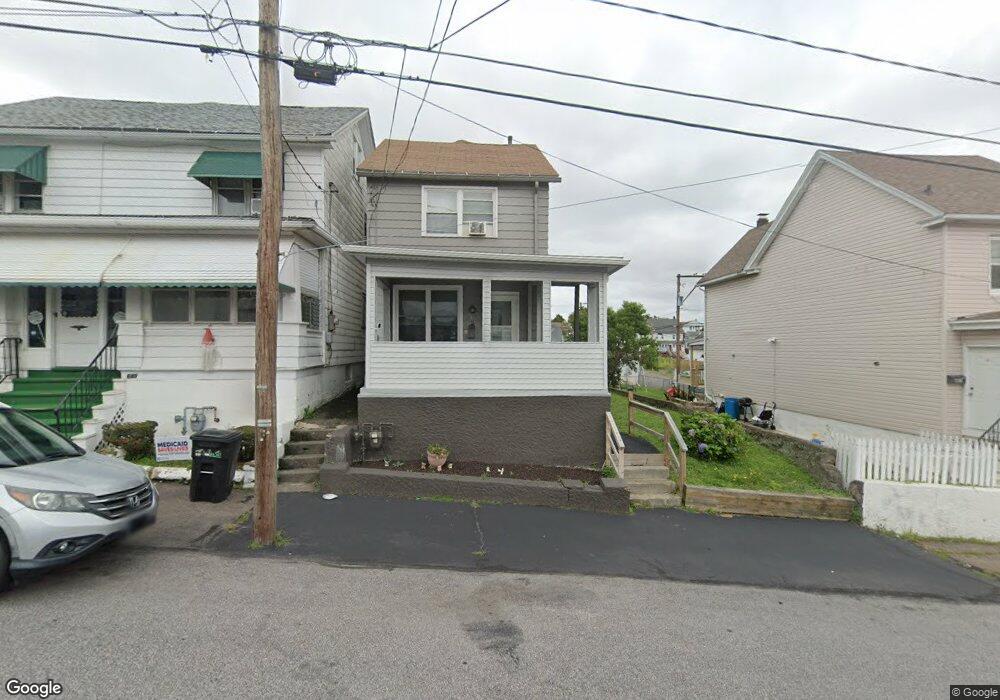 647 Garfield St, Hazleton, PA 18201 - photo 1