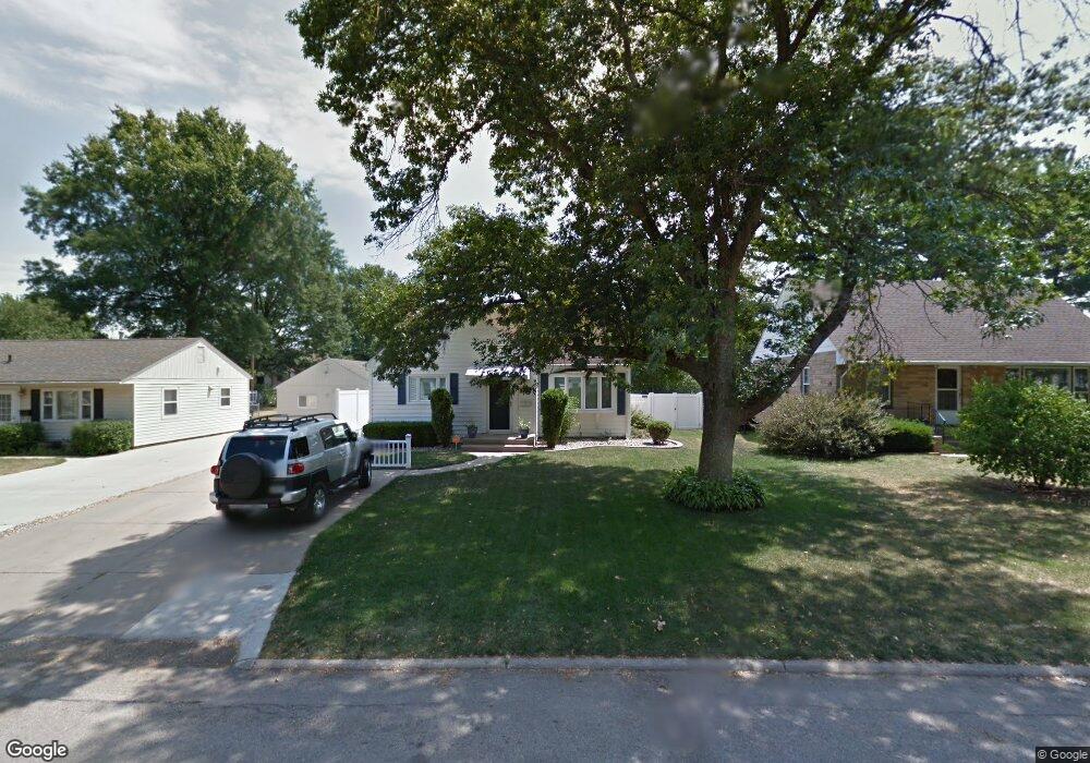 339 21st St NW, Cedar Rapids, IA 52405 - photo 1