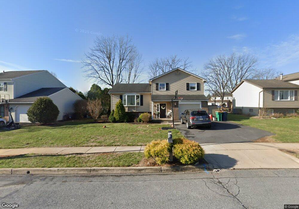 904 Clover Dr, Reading, PA 19610 - photo 1