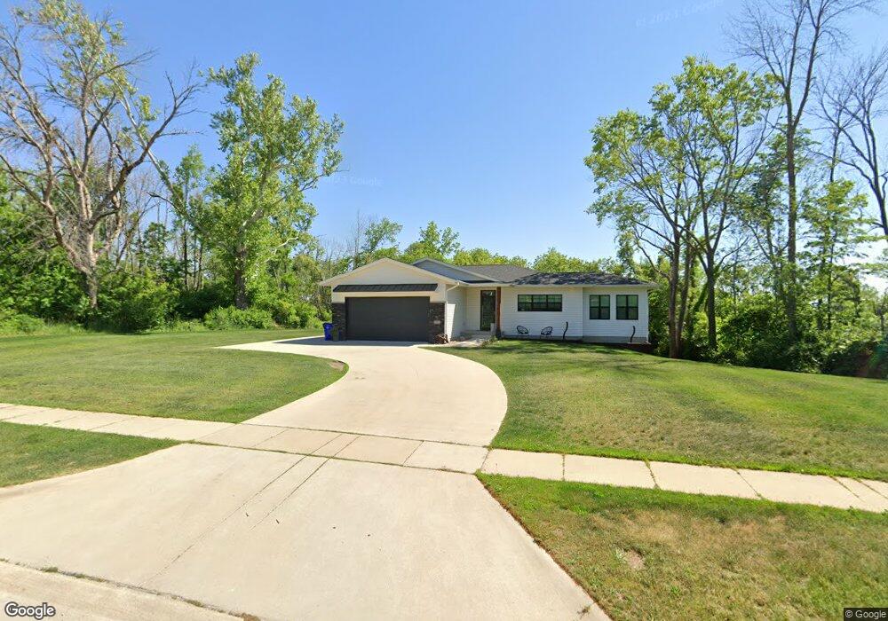 3601 Rogers Rd NW, Cedar Rapids, IA 52405 - photo 1