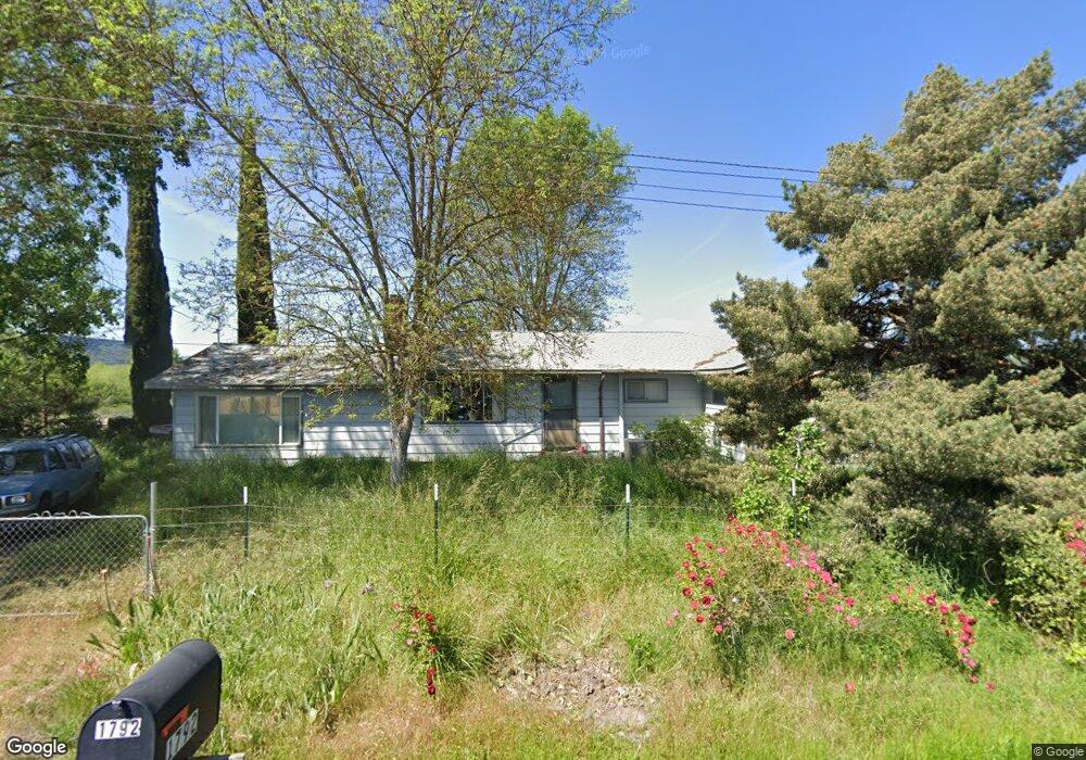 1792 Newland Rd, Central Point, OR 97502 - photo 1