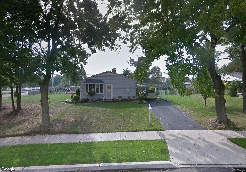 214 Blue Ridge Dr, Levittown, PA 19057 - photo 1