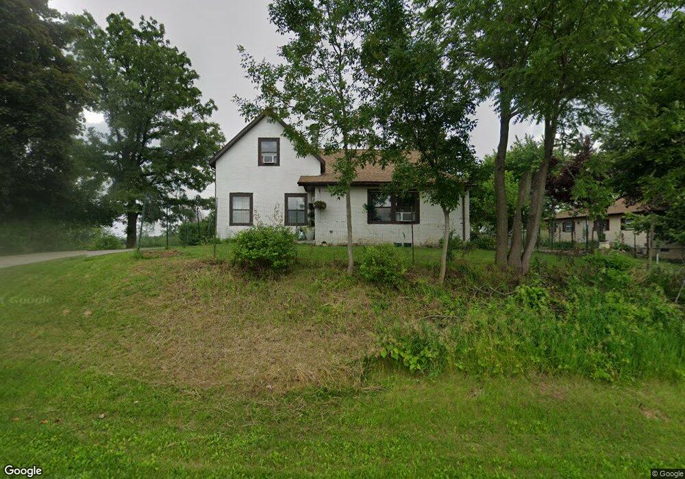 510 Dows Rd, Cedar Rapids, IA 52403 - photo 1