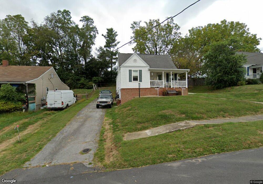 611 S Linden Ave, Waynesboro, VA 22980 - photo 1