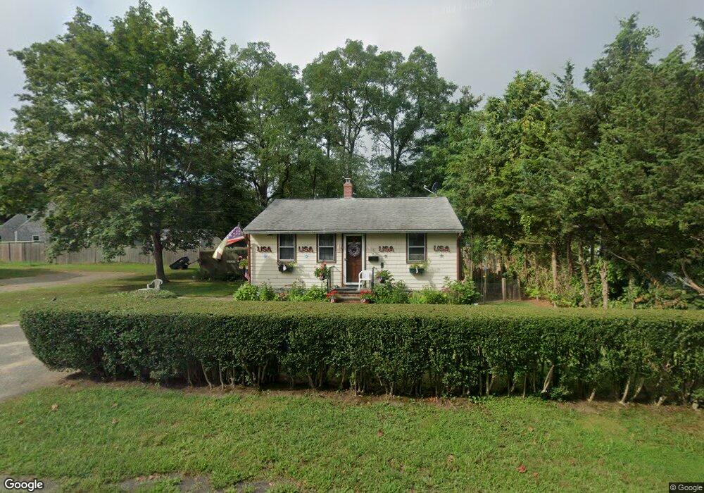 5 Winslow St, Buzzards Bay, MA 02532 - photo 1