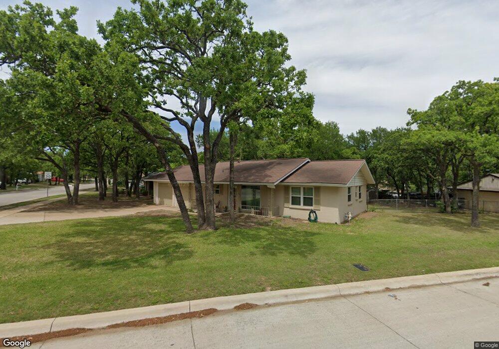 125 Ravenswood Dr, Bedford, TX 76022 - photo 1