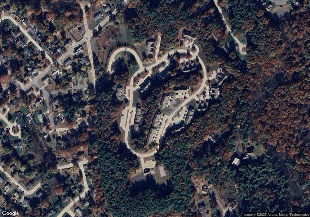 37 Overlook Cir, Hudson, NH 03051 - photo 1