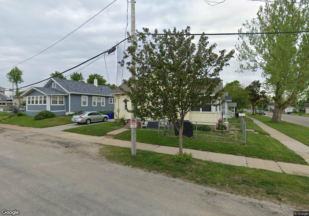 1101 2nd St SW, Cedar Rapids, IA 52404 - photo 1