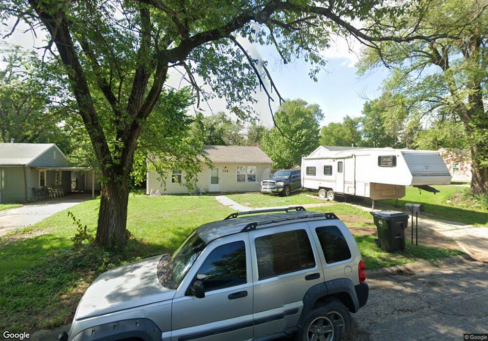 318 SE 33rd Terrace, Topeka, KS 66605 - photo 1