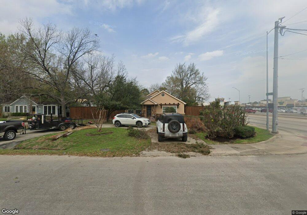 702 W 38th St, Houston, TX 77018 - photo 1