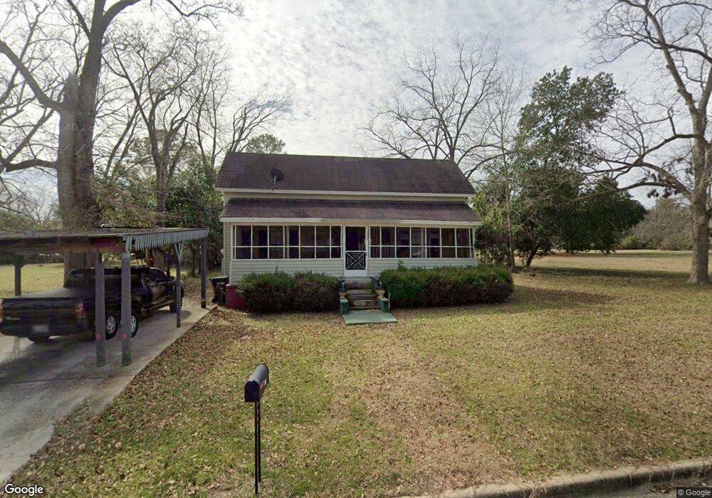 607 Myrtle St, Uvalda, GA 30473 - photo 1