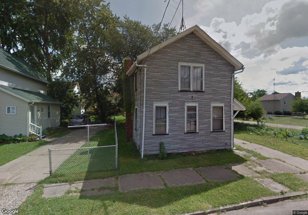 822 Correll Ave NE, Canton, OH 44704 - photo 1