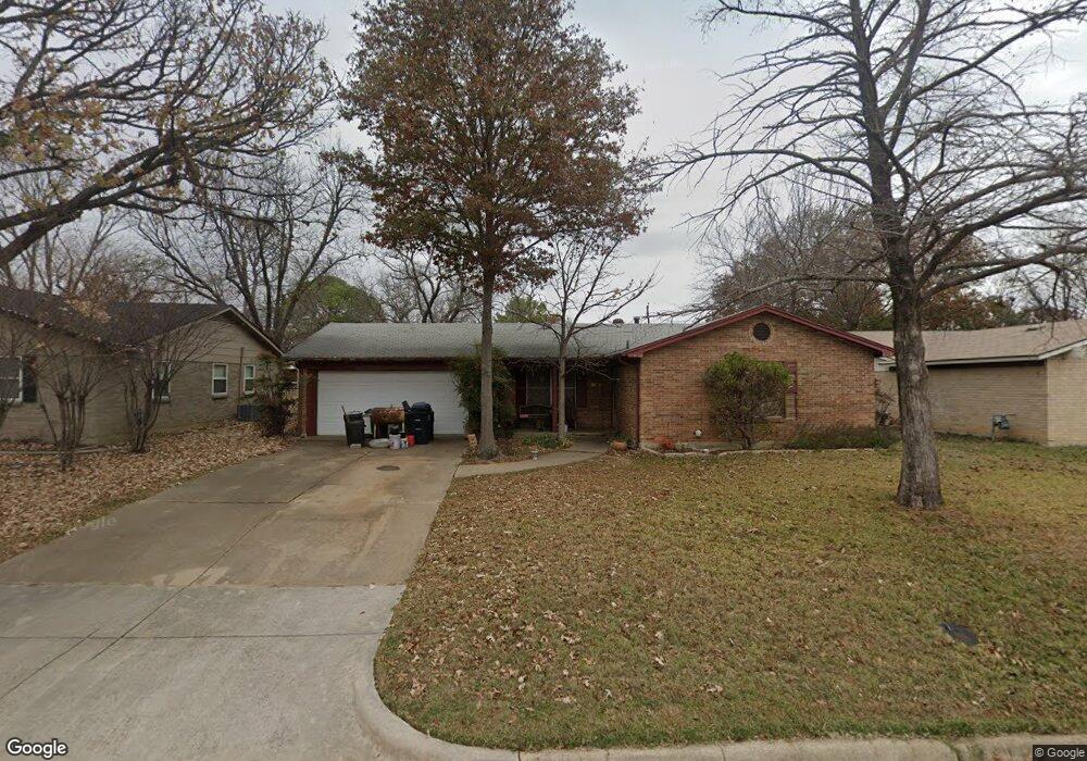 728 Ponderosa Dr, Hurst, TX 76053 - photo 1