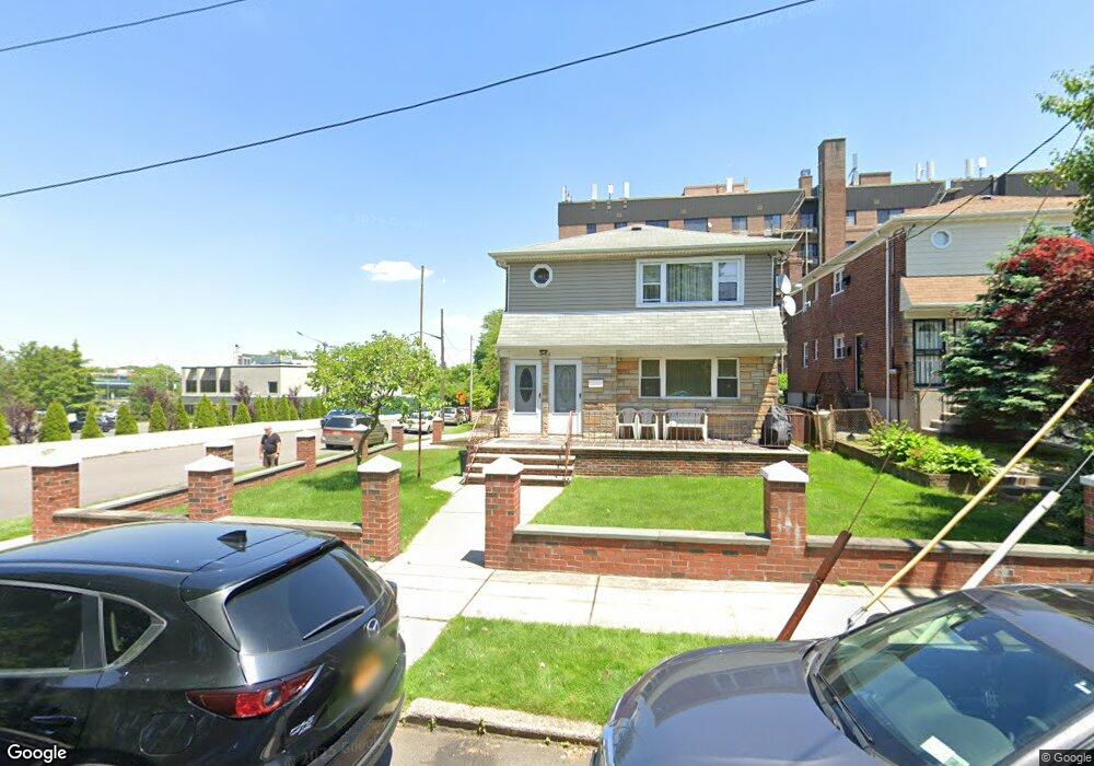 15-03 201st St unit 2 Floor, Bayside, NY 11360 - photo 1