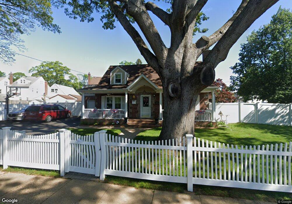 308 Jackson Ave, West Hempstead, NY 11552 - photo 1