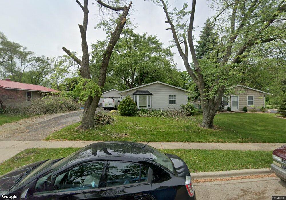 421 Tulsa Ave, Carpentersville, IL 60110 - photo 1