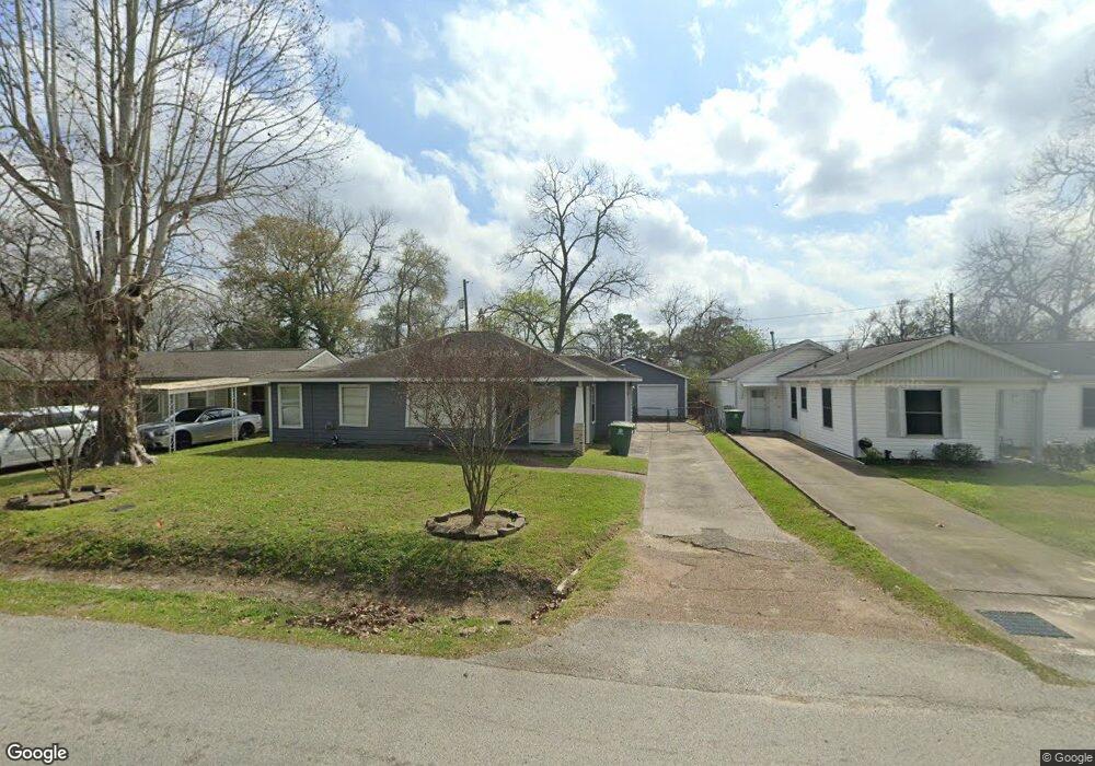 118 Ben Dr, Houston, TX 77022 - photo 1