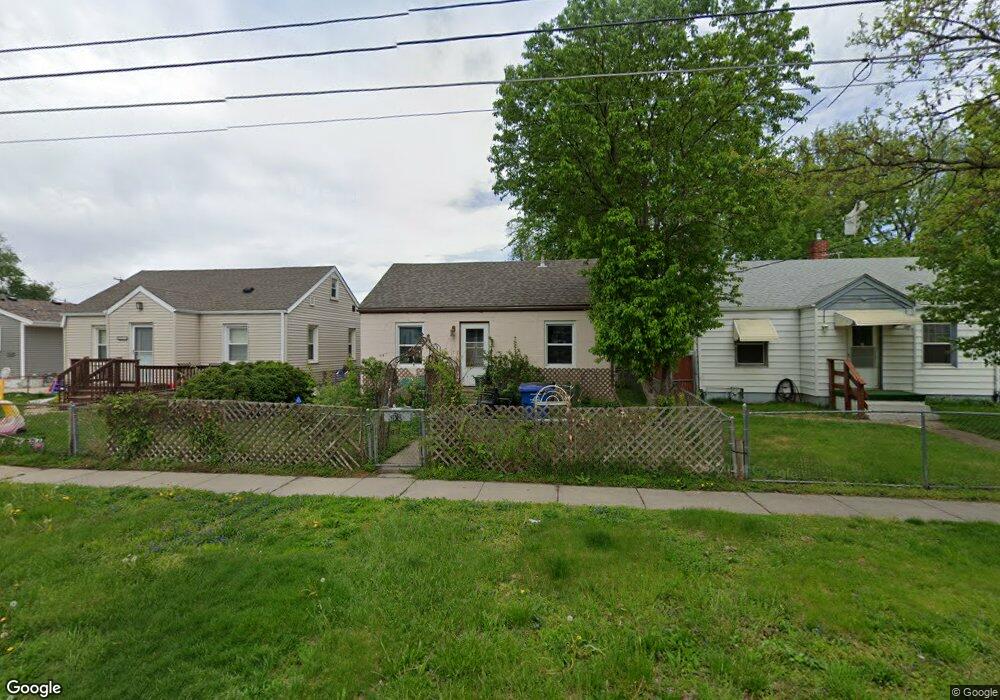 2072 Maple St, Des Moines, IA 50317 - photo 1