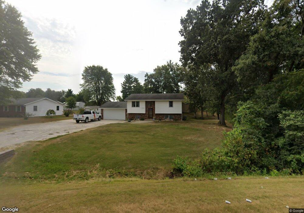 8705 E Us Highway 40, Effingham, IL 62401 - photo 1