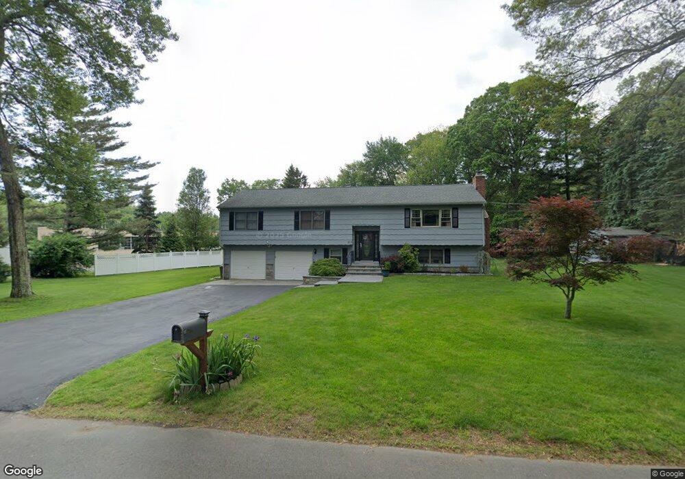 814 Columbia St, Orange, CT 06477 - photo 1