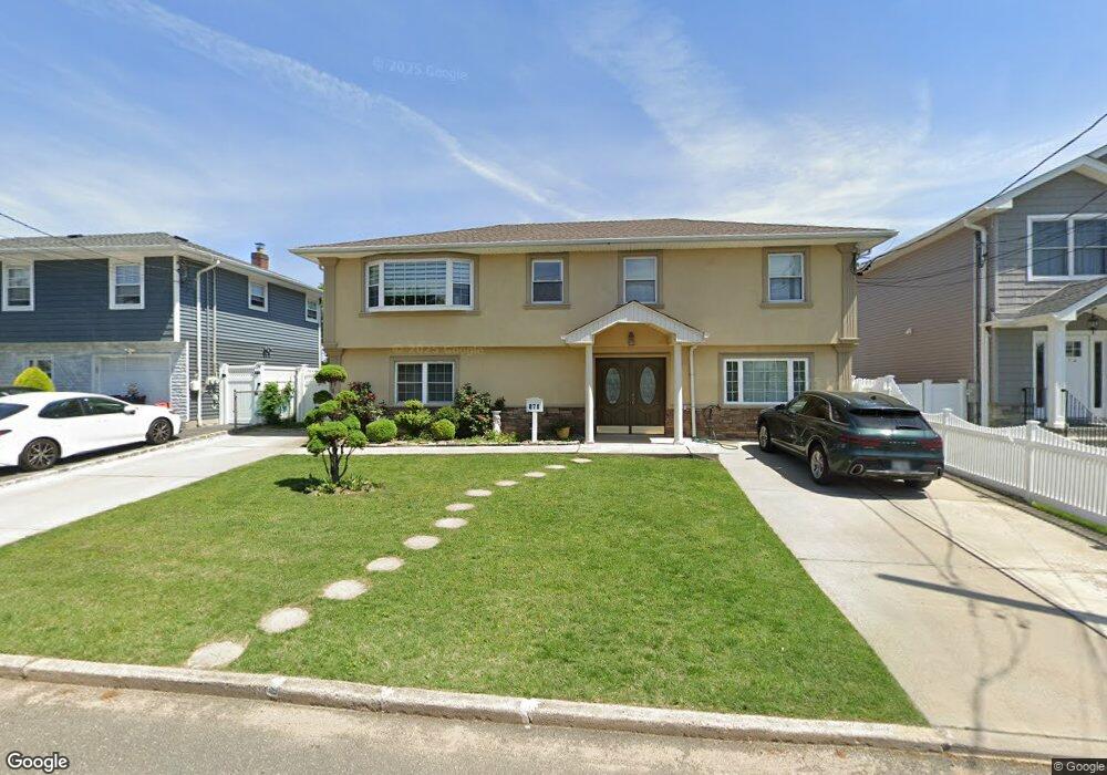 878 Tyler St, Franklin Square, NY 11010 - photo 1