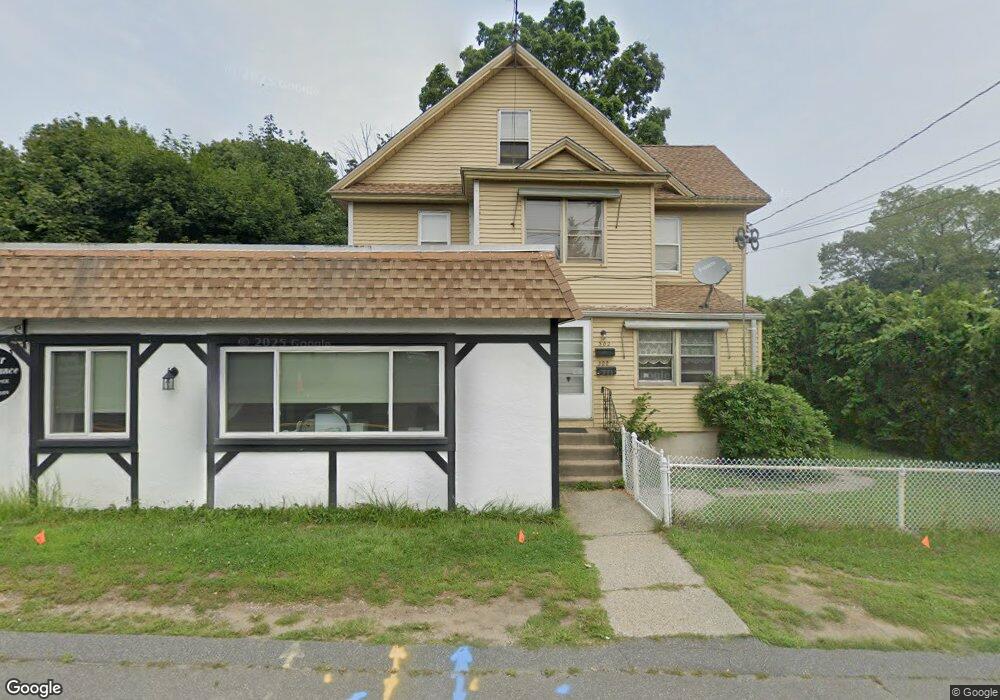 300 West Ave unit 302, Ludlow, MA 01056 - photo 1