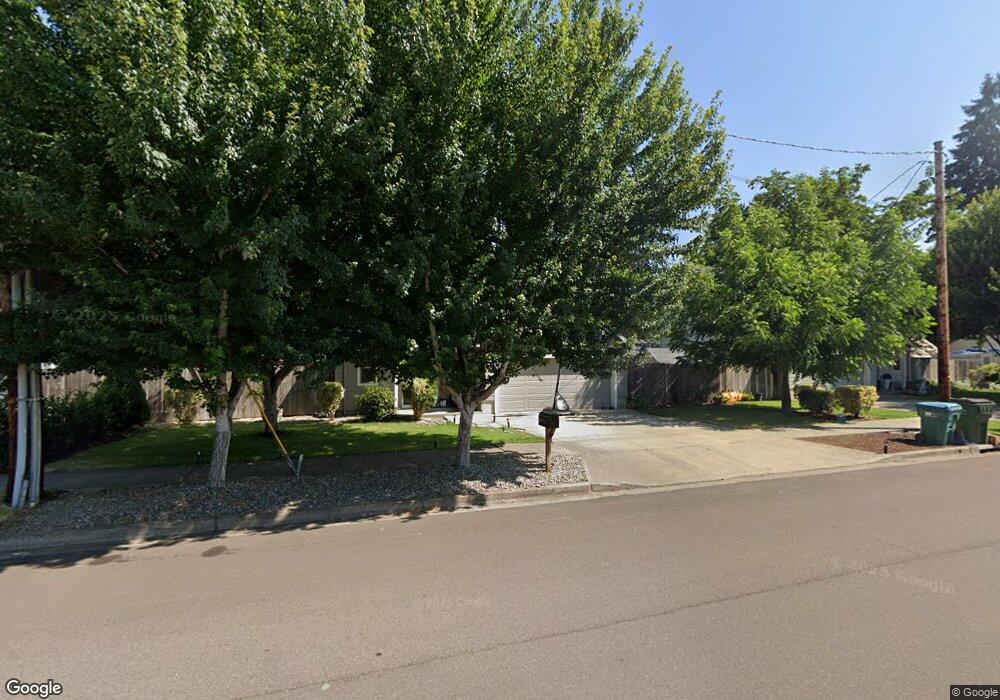 1705 E 11th St, Newberg, OR 97132 - photo 1