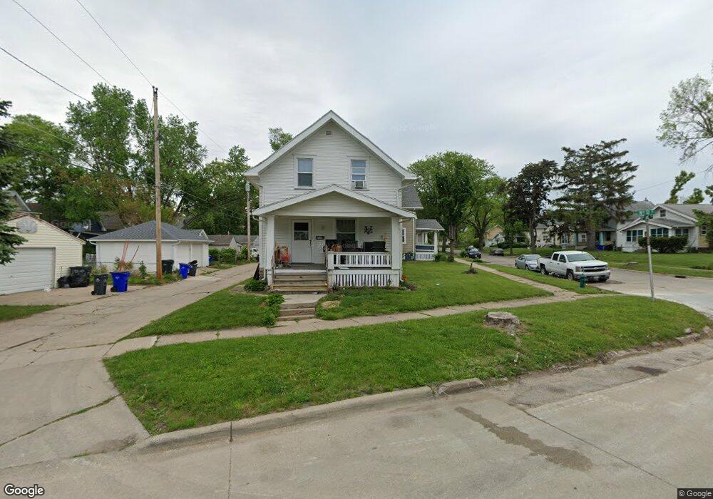 716 18th St SE, Cedar Rapids, IA 52403 - photo 1
