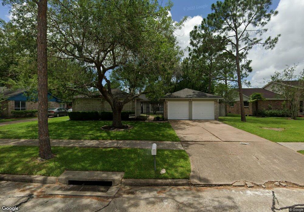 414 W Castle Harbour Dr, Friendswood, TX 77546 - photo 1