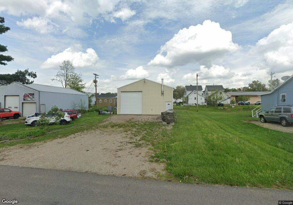 210 Ivy St, Coshocton, OH 43812 - photo 1