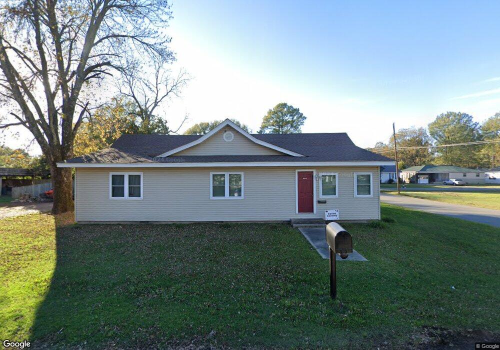 1602 S Porter St, Stuttgart, AR 72160 - photo 1