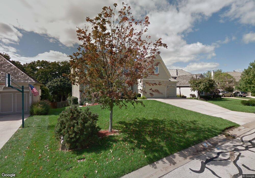 7324 Richards Dr, Shawnee, KS 66216 - photo 1