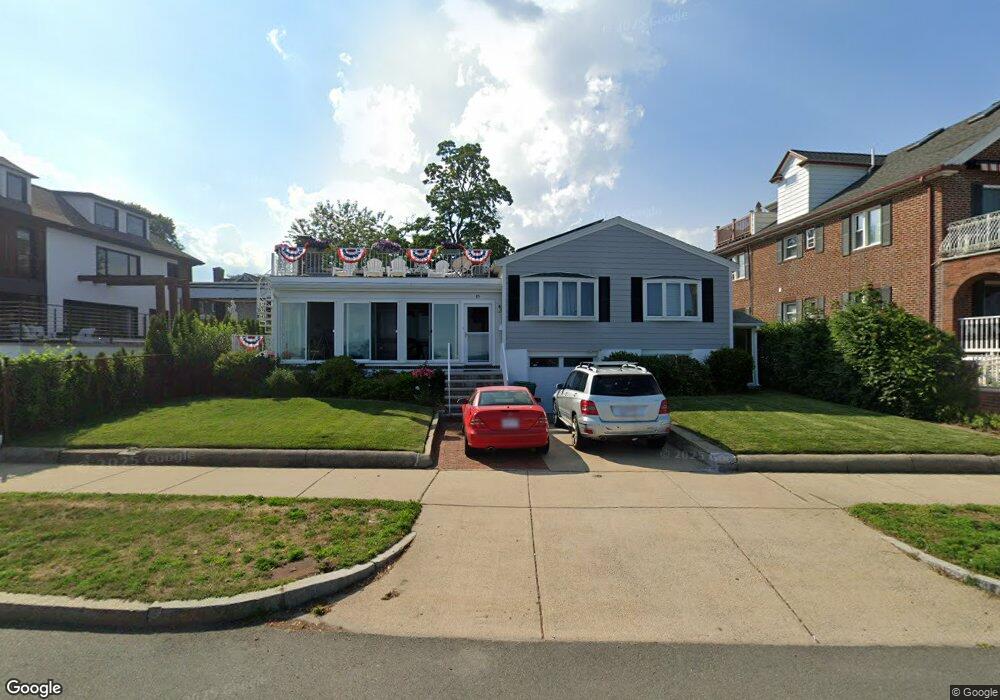 85 Lynn Shore Dr, Lynn, MA 01902 - photo 1