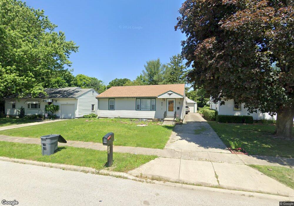 318 Wallace Ave, Bucyrus, OH 44820 - photo 1