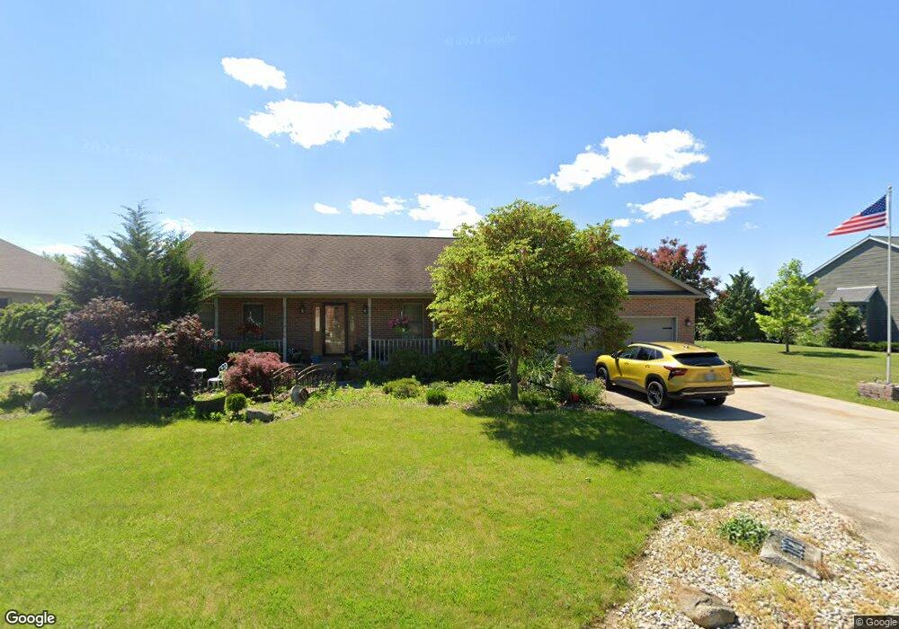 1121 Hillcrest Dr, Bucyrus, OH 44820 - photo 1