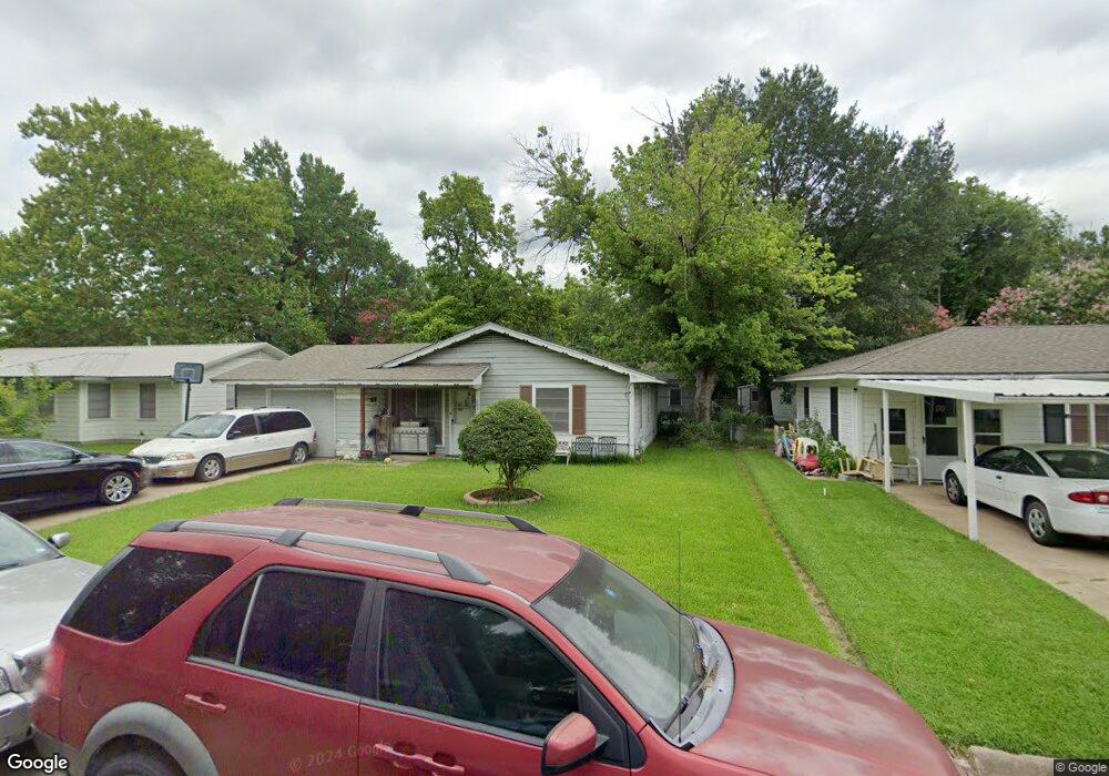 245 Victory St, Bonham, TX 75418 - photo 1