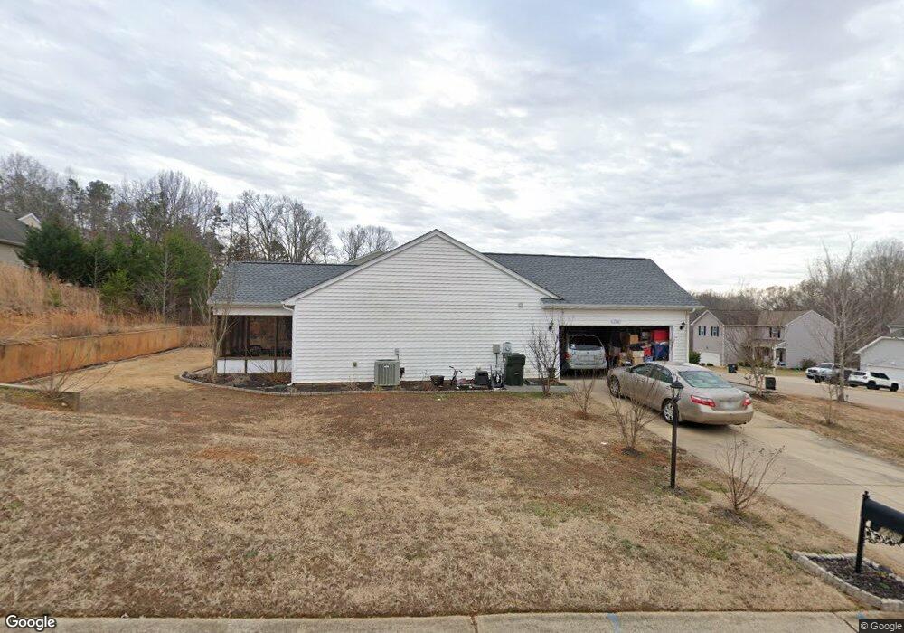 706 Lazy Oak Ct, Clover, SC 29710 - photo 1