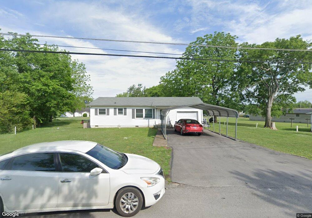 902 Smith St, Shelbyville, TN 37160 - photo 1