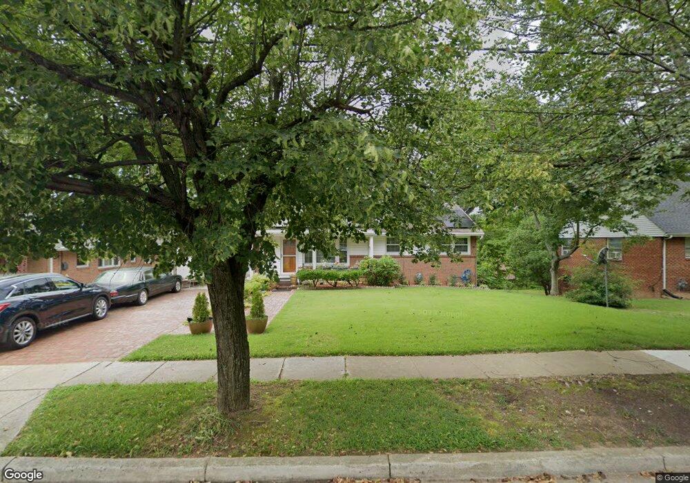 5906 85th Ave, New Carrollton, MD 20784 - photo 1