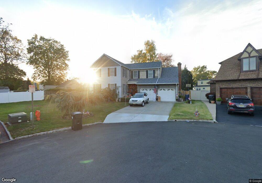 8 Russell Ct, Clark, NJ 07066 - photo 1