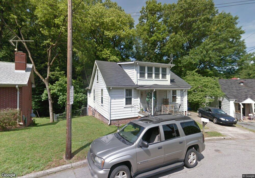 411 Gilmer Cir, Reidsville, NC 27320 - photo 1