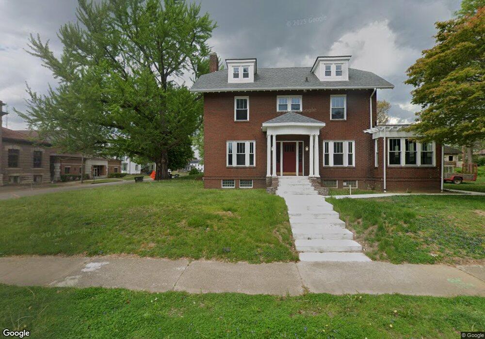 406 Chestnut St, Coshocton, OH 43812 - photo 1