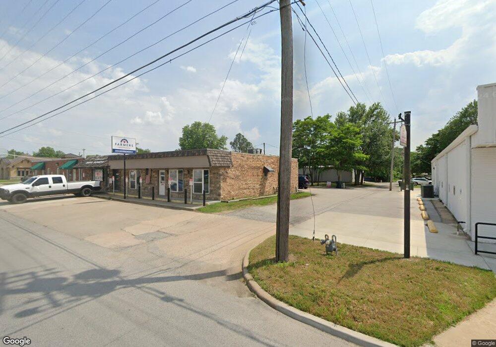 311 S Cherokee Ave, Claremore, OK 74017 - photo 1