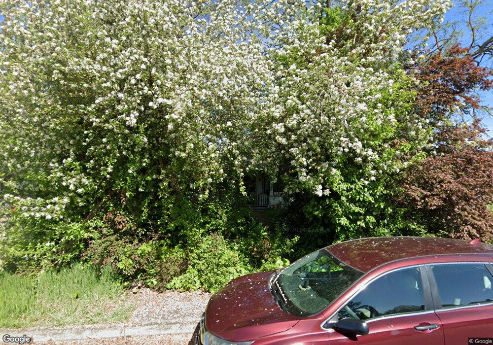 647 Maple St, Central Point, OR 97502 - photo 1