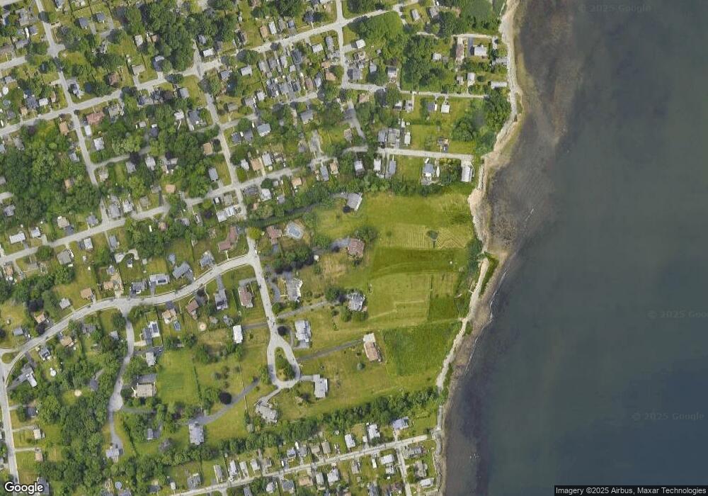 70 Seacrest Ln, Warwick, RI 02889 - photo 1