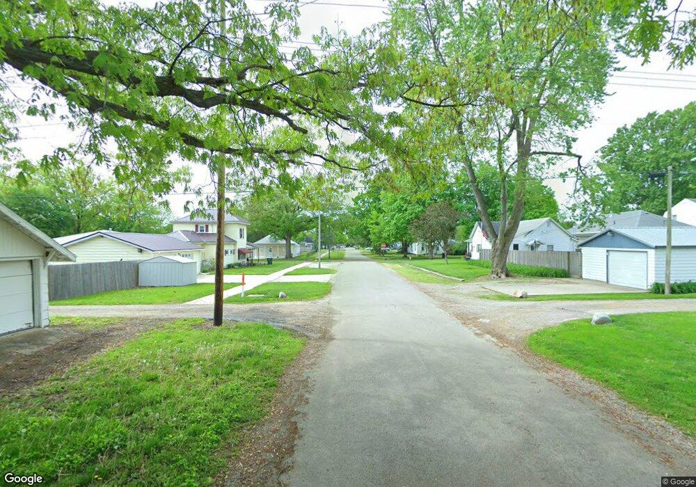 105 S 8th St, Mattoon, IL 61938 - photo 1