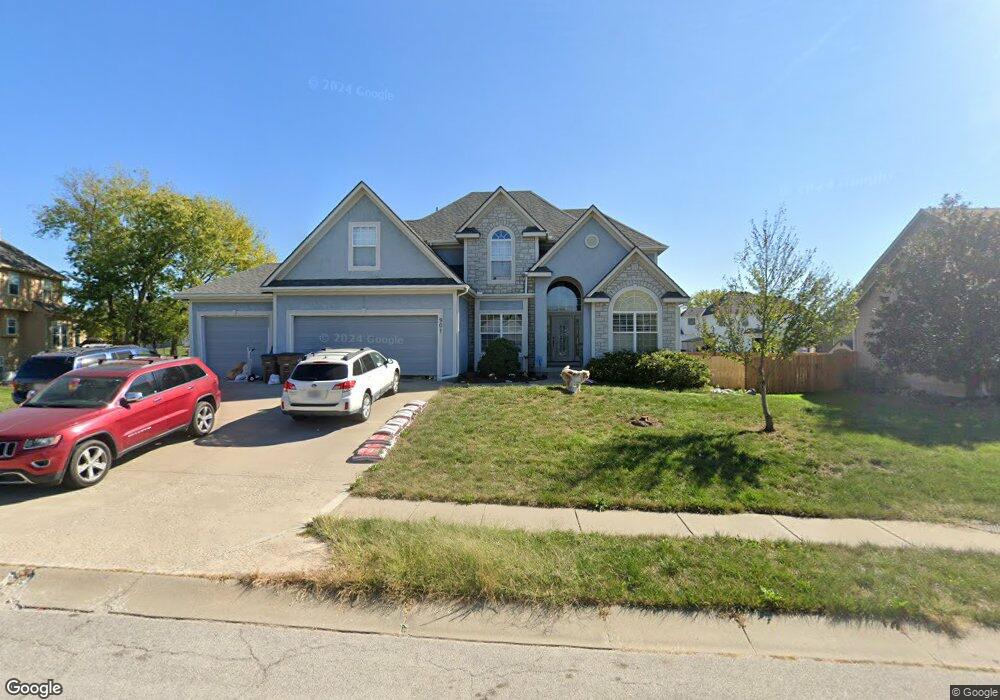 901 Terrace Dr, Raymore, MO 64083 - photo 1